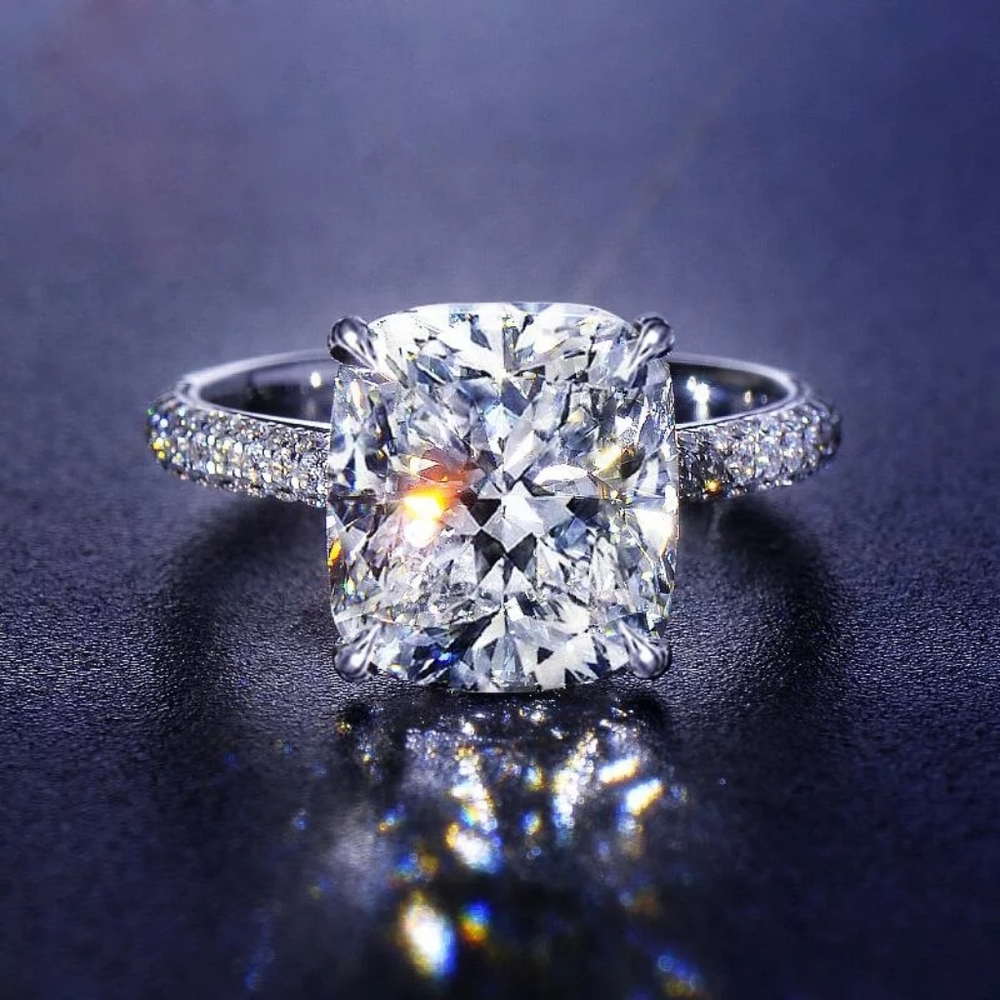 New Luxury Sparkling Silver Wedding Ring - Picture 4 of 5
